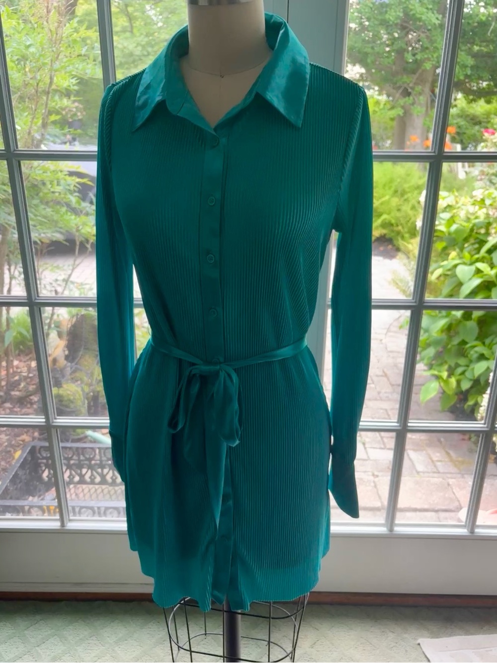 Small Aqua-colored Button-Up Shirt Dress Ro&de